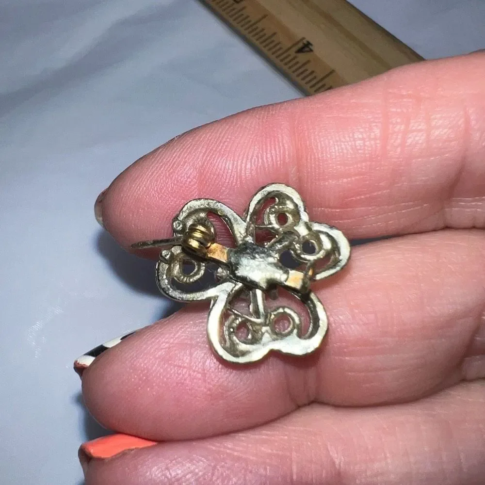 Vintage Faux Pearl Gold Tone Scroll Flower Brooch